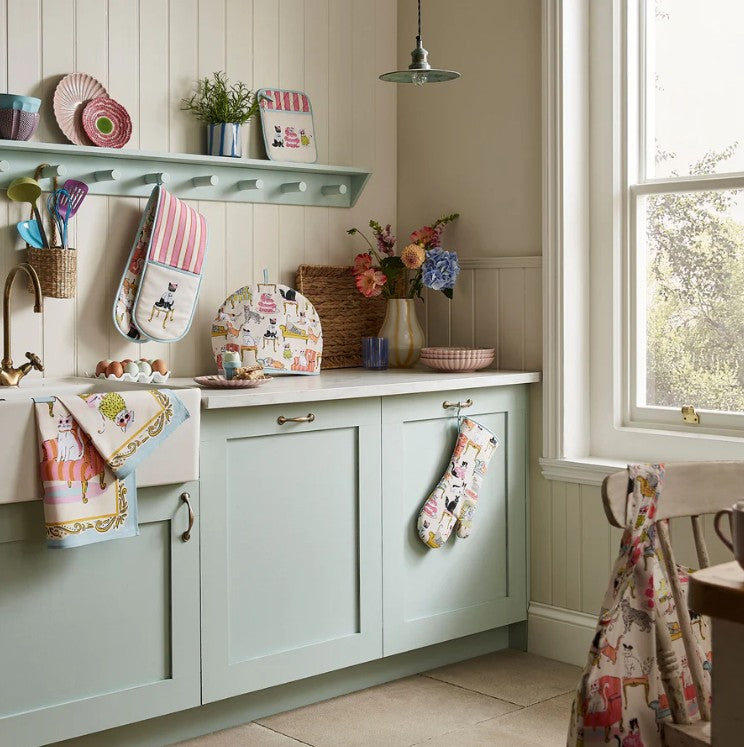 apron - glamourous cats - colourful - front pockets - blue trim 